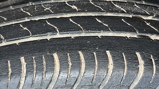 Used 2020 Maruti Suzuki S-Presso VXI Petrol Manual tyres RIGHT FRONT TYRE TREAD VIEW