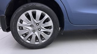 Used 2016 Maruti Suzuki Baleno [2015-2019] Zeta AT Petrol Petrol Automatic tyres RIGHT REAR TYRE RIM VIEW