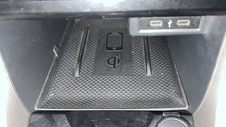 Used 2021 Volkswagen Taigun Highline 1.0 TSI MT Petrol Manual top_features Wireless phone charging