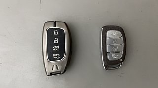 Used 2020 Hyundai Venue [2019-2022] SX Plus 1.0 Turbo DCT Petrol Automatic extra CAR KEY VIEW