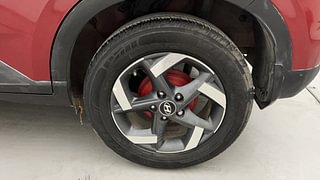 Used 2020 Hyundai Venue [2019-2022] SX Plus 1.0 Turbo DCT Petrol Automatic tyres LEFT REAR TYRE RIM VIEW