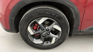 Used 2020 Hyundai Venue [2019-2022] SX Plus 1.0 Turbo DCT Petrol Automatic tyres LEFT FRONT TYRE RIM VIEW