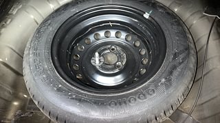 Used 2021 renault Kwid 1.0 RXT Opt Petrol Manual tyres SPARE TYRE VIEW
