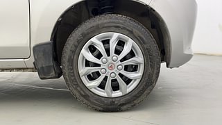 Used 2015 Maruti Suzuki Alto 800 [2012-2016] Lxi Petrol Manual tyres RIGHT FRONT TYRE RIM VIEW