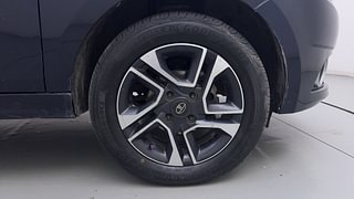 Used 2019 Tata Tigor Revotron XZA Petrol Automatic tyres RIGHT FRONT TYRE RIM VIEW