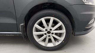 Used 2017 Volkswagen Ameo [2016-2020] Highline1.2L Plus (P) Petrol Manual tyres RIGHT FRONT TYRE RIM VIEW