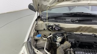 Used 2015 Maruti Suzuki Alto 800 [2012-2016] Lxi Petrol Manual engine ENGINE RIGHT SIDE HINGE & APRON VIEW
