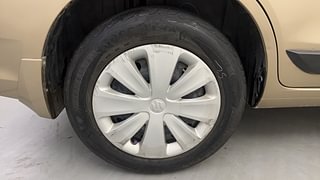 Used 2015 Maruti Suzuki Ertiga [2015-2018] VXI AT Petrol Automatic tyres RIGHT REAR TYRE RIM VIEW
