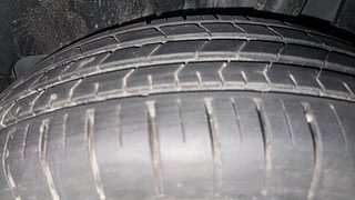 Used 2022 Maruti Suzuki Swift ZXI Plus AMT Dual Tone Petrol Automatic tyres LEFT REAR TYRE TREAD VIEW