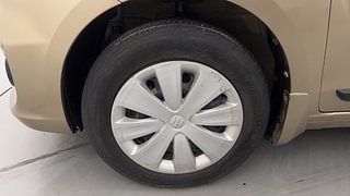 Used 2015 Maruti Suzuki Ertiga [2015-2018] VXI AT Petrol Automatic tyres LEFT FRONT TYRE RIM VIEW