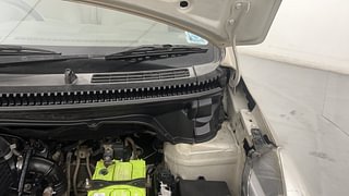 Used 2015 Maruti Suzuki Ertiga [2015-2018] VXI AT Petrol Automatic engine ENGINE LEFT SIDE HINGE & APRON VIEW
