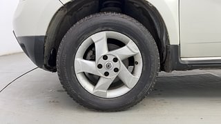 Used 2016 Renault Duster [2012-2015] 85 PS RxL Diesel Manual tyres LEFT FRONT TYRE RIM VIEW