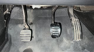 Used 2016 Renault Duster [2012-2015] 85 PS RxL Diesel Manual interior PEDALS VIEW