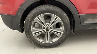 Used 2017 Hyundai Creta [2015-2018] 1.6 SX Plus Auto Petrol Petrol Automatic tyres RIGHT REAR TYRE RIM VIEW