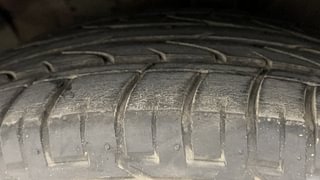 Used 2017 Hyundai Creta [2015-2018] 1.6 SX Plus Auto Petrol Petrol Automatic tyres LEFT FRONT TYRE TREAD VIEW
