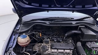 Used 2013 Volkswagen Polo [2010-2014] Highline1.2L (P) Petrol Manual engine ENGINE RIGHT SIDE HINGE & APRON VIEW