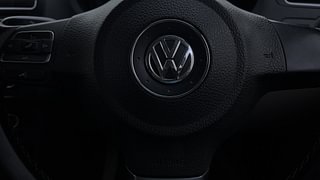 Used 2013 Volkswagen Polo [2010-2014] Highline1.2L (P) Petrol Manual top_features Airbags