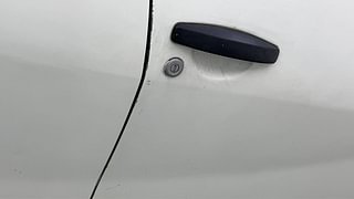Used 2016 Renault Duster [2012-2015] 85 PS RxL Diesel Manual dents MINOR SCRATCH