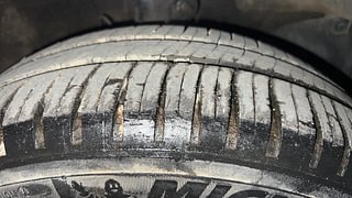 Used 2014 Honda Brio [2011-2016] VX AT Petrol Automatic tyres RIGHT FRONT TYRE TREAD VIEW