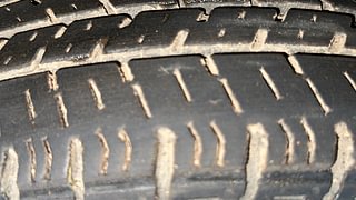 Used 2013 Maruti Suzuki Estilo [2009-2014] VXi Petrol Manual tyres LEFT FRONT TYRE TREAD VIEW