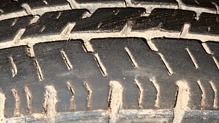 Used 2013 Maruti Suzuki Estilo [2009-2014] VXi Petrol Manual tyres RIGHT FRONT TYRE TREAD VIEW