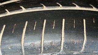 Used 2020 Maruti Suzuki Ciaz Alpha Petrol Petrol Manual tyres RIGHT REAR TYRE TREAD VIEW