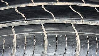 Used 2017 Maruti Suzuki Swift [2011-2017] ZXi Petrol Manual tyres LEFT FRONT TYRE TREAD VIEW