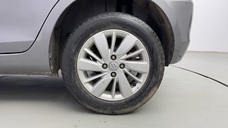 Used 2017 Maruti Suzuki Swift [2011-2017] ZXi Petrol Manual tyres LEFT REAR TYRE RIM VIEW