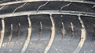 Used 2016 Maruti Suzuki Baleno [2015-2019] Alpha Petrol Petrol Manual tyres RIGHT FRONT TYRE TREAD VIEW