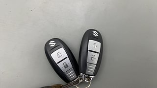 Used 2017 Maruti Suzuki Swift [2011-2017] ZXi Petrol Manual extra CAR KEY VIEW