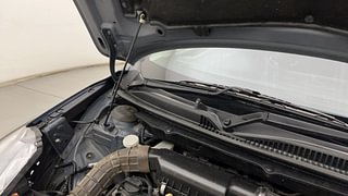 Used 2018 Maruti Suzuki Baleno [2015-2019] Zeta AT Petrol Petrol Automatic engine ENGINE RIGHT SIDE HINGE & APRON VIEW