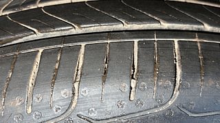 Used 2020 Maruti Suzuki Ciaz Alpha Petrol Petrol Manual tyres LEFT FRONT TYRE TREAD VIEW