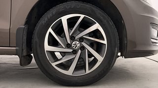 Used 2018 volkswagen Vento 1.2L Highline Petrol AT Petrol Automatic tyres RIGHT FRONT TYRE RIM VIEW