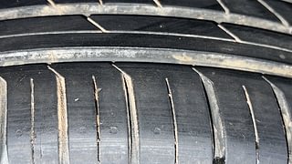 Used 2017 Maruti Suzuki Swift [2011-2017] ZXi Petrol Manual tyres RIGHT FRONT TYRE TREAD VIEW