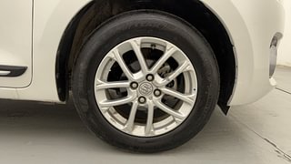 Used 2019 Maruti Suzuki Swift [2017-2020] ZDi Diesel Manual tyres RIGHT FRONT TYRE RIM VIEW