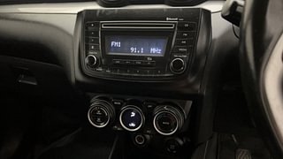 Used 2019 Maruti Suzuki Swift [2017-2020] ZDi Diesel Manual top_features Integrated (in-dash) music system