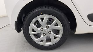 Used 2015 Hyundai Grand i10 [2013-2017] Sportz 1.2 Kappa VTVT Petrol Manual tyres RIGHT REAR TYRE RIM VIEW