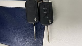 Used 2022 mahindra Thar LX 4 STR Hard Top Petrol AT 4WD Petrol Automatic extra CAR KEY VIEW