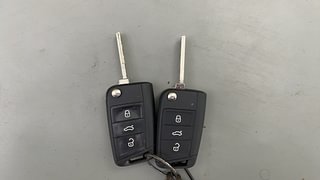 Used 2022 Volkswagen Taigun Highline 1.0 TSI AT Petrol Automatic extra CAR KEY VIEW