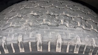 Used 2017 Tata Safari Storme [2015-2019] 2.2 EX 4X2 Diesel Manual tyres RIGHT FRONT TYRE TREAD VIEW