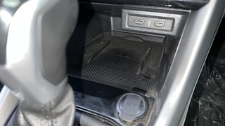Used 2022 Volkswagen Taigun Highline 1.0 TSI AT Petrol Automatic top_features Wireless phone charging