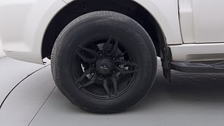 Used 2017 Tata Safari Storme [2015-2019] 2.2 EX 4X2 Diesel Manual tyres LEFT FRONT TYRE RIM VIEW