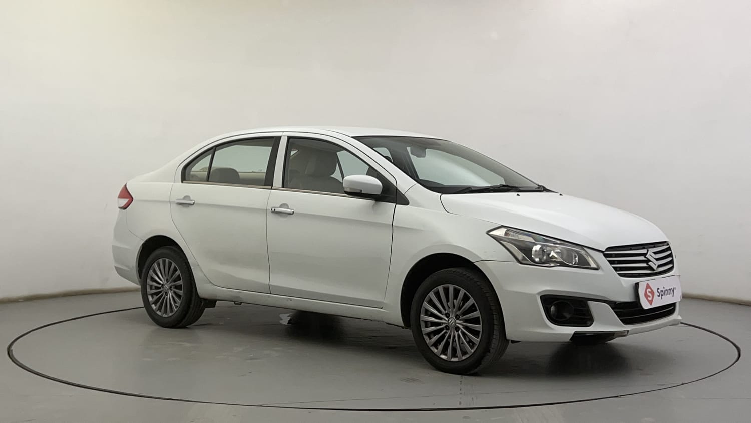 New Maruti Suzuki Ciaz exterior RIGHT FRONT CORNER VIEW