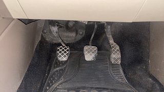 Used 2015 Skoda Rapid [2011-2016] Elegance Plus Diesel MT Diesel Manual interior PEDALS VIEW