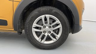 Used 2022 Renault Triber RXT Petrol Manual tyres RIGHT FRONT TYRE RIM VIEW