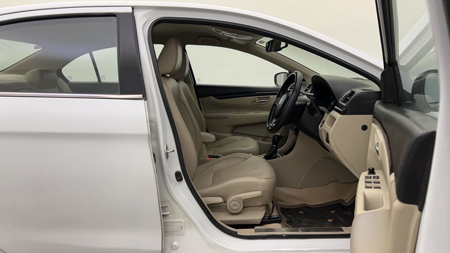New Maruti Suzuki Ciaz interior RIGHT SIDE FRONT DOOR CABIN VIEW