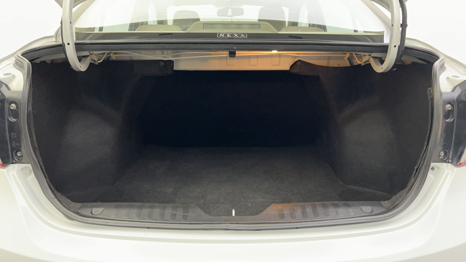 New Maruti Suzuki Ciaz interior DICKY INSIDE VIEW