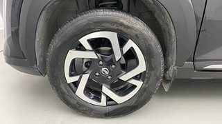 Used 2023 Nissan Magnite XV Premium Turbo CVT Petrol Automatic tyres LEFT FRONT TYRE RIM VIEW