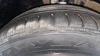Used 2015 Skoda Rapid [2011-2016] Elegance Plus Diesel MT Diesel Manual tyres LEFT FRONT TYRE TREAD VIEW