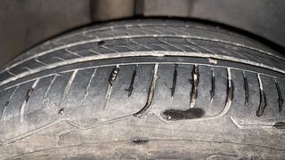 Used 2016 Maruti Suzuki Ertiga [2015-2018] VXI AT Petrol Automatic tyres RIGHT REAR TYRE TREAD VIEW